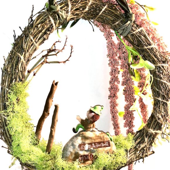 New Boy Elf and Caterpillar visiting Sticks n' Stones, Adorable Wreath handmade - Picture 2 of 7